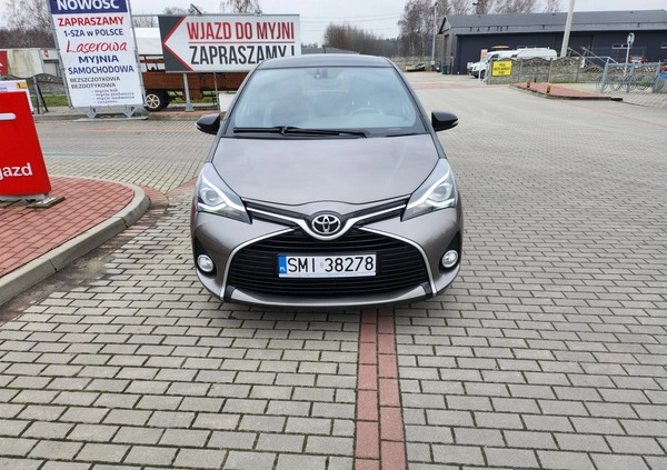 Toyota Yaris cena 58900 przebieg: 92000, rok produkcji 2017 z Bytom małe 56